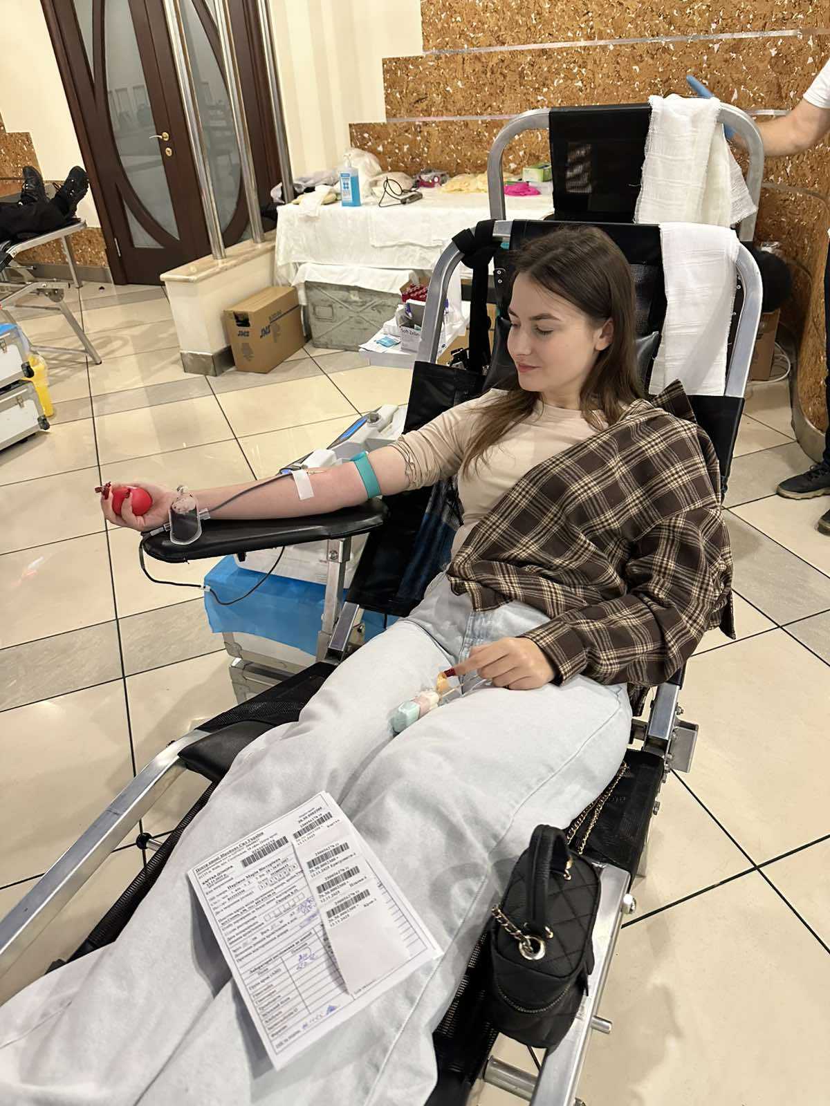 Краплина добра: наші студентки здали кров для захисників у межах акції «Сила крові»