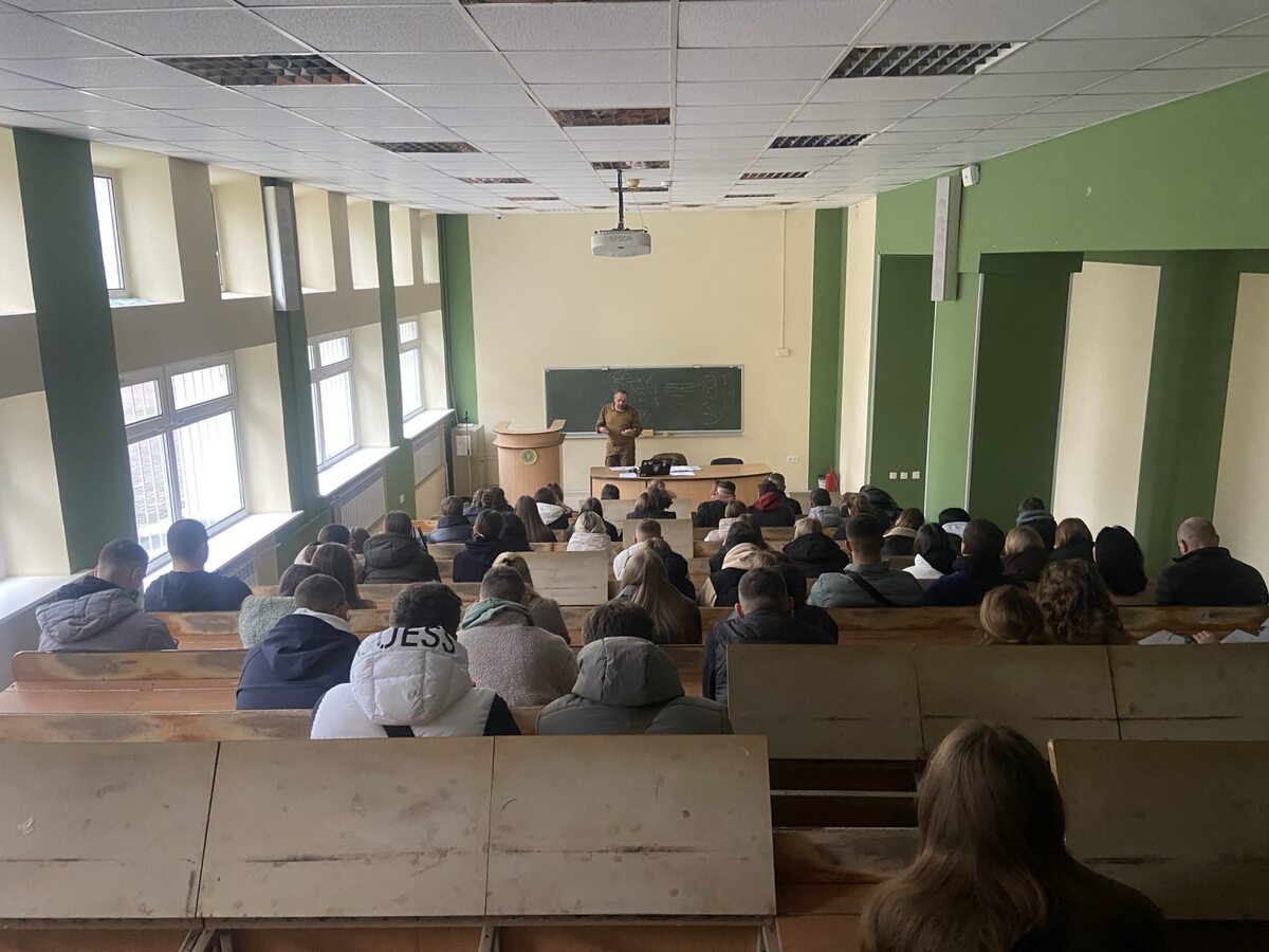 22.10.2025 Відкрита лекція викладача кафедри правоохоронної діяльності Ковальчука М. М. на тему «Кровотеча та способи зупинки кровотечі»