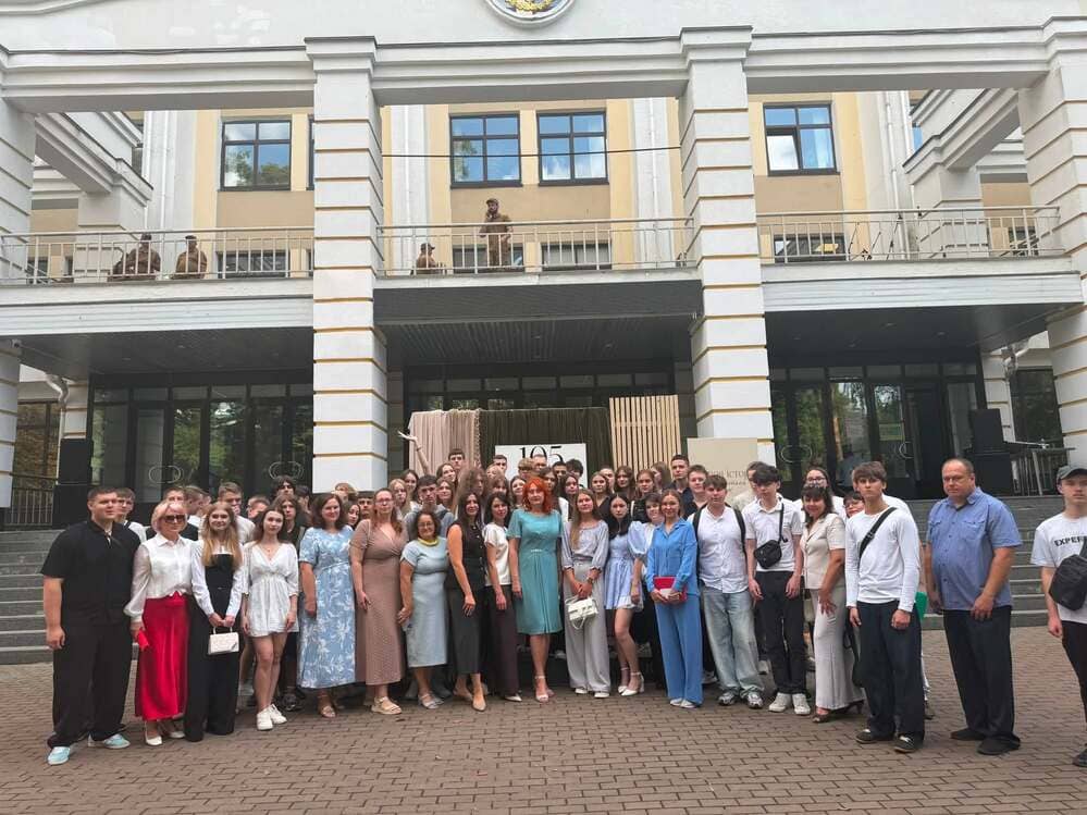 Для них розпочалася нова сторінка життя - студентська!
