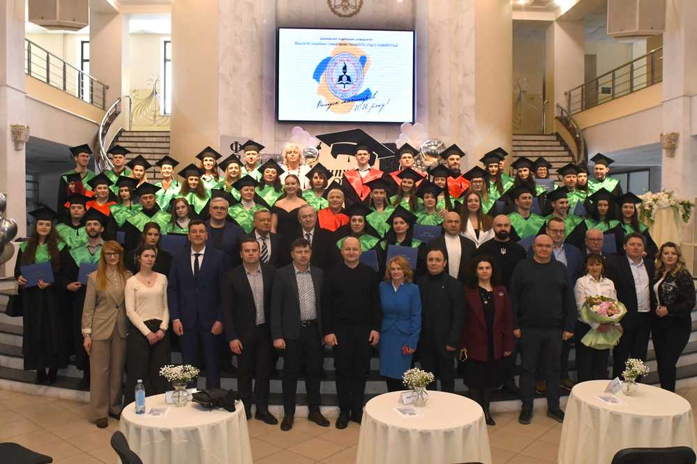 Освітній шлях як стратегія розвитку: випуск магістрів кафедри менеджменту та публічного управління