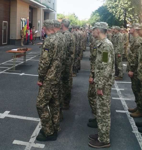 Скорочений курс підготовки офіцерів запасу у ДПУ 