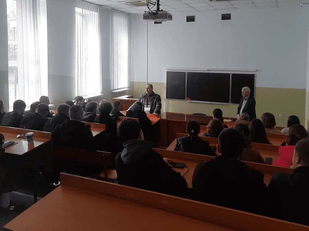 26.03.2026 відбулася гостьова лекція голови Всеукраїнського громадського об’єднання «Спілки офіцерів України», полковника у відставці Сасько Олександра Вікторовича